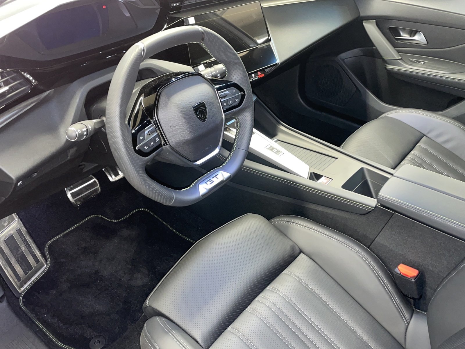 PEUGEOT 308 e-GT, Elektro, Vorführwagen, Automatik - 4