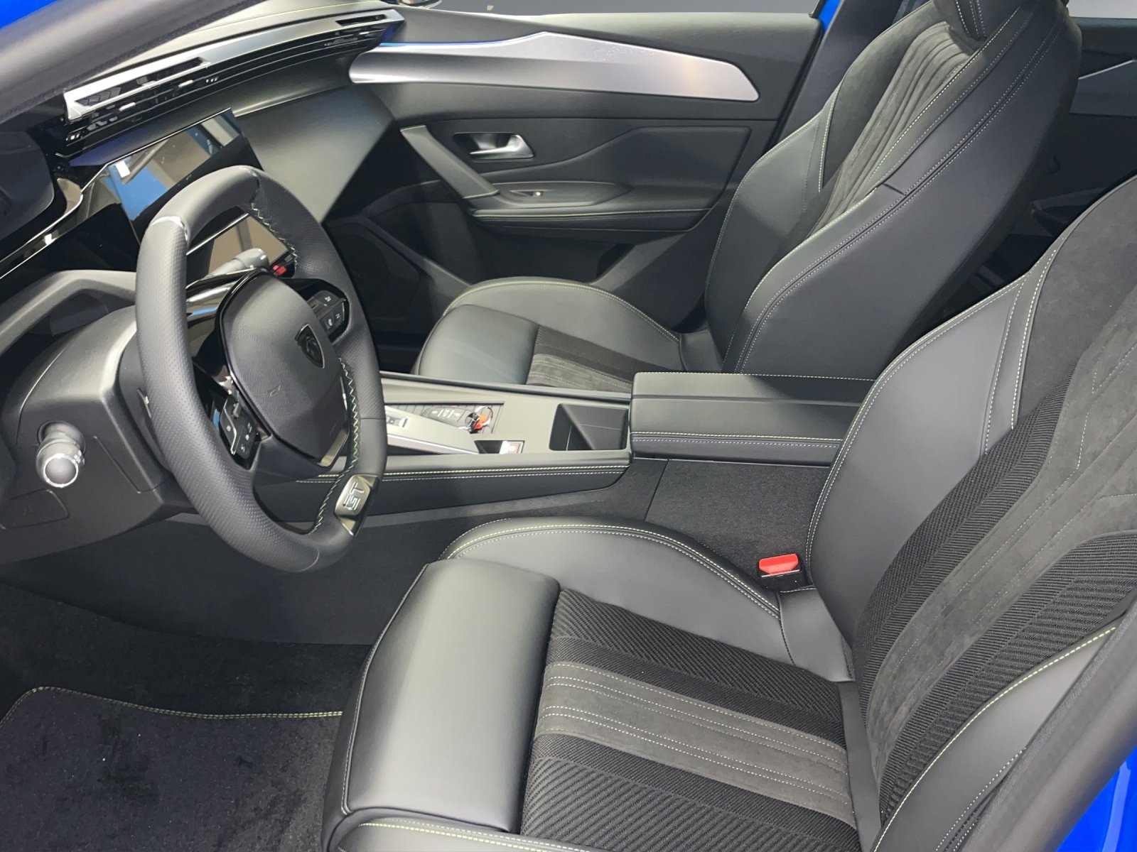 PEUGEOT 308 1.6 PHEV 180 GT, Voll-Hybrid Benzin/Elektro, Vorführwagen, Automatik - 4