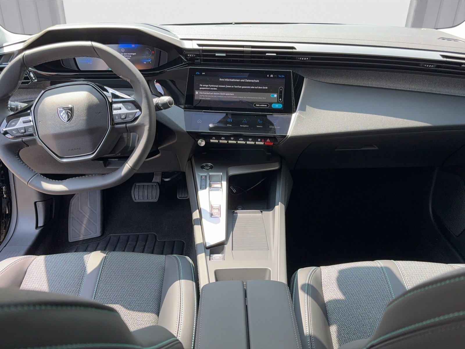 PEUGEOT 308 NEW e Allure 54kWh, Electric, Ex-demonstrator, Automatic - 6