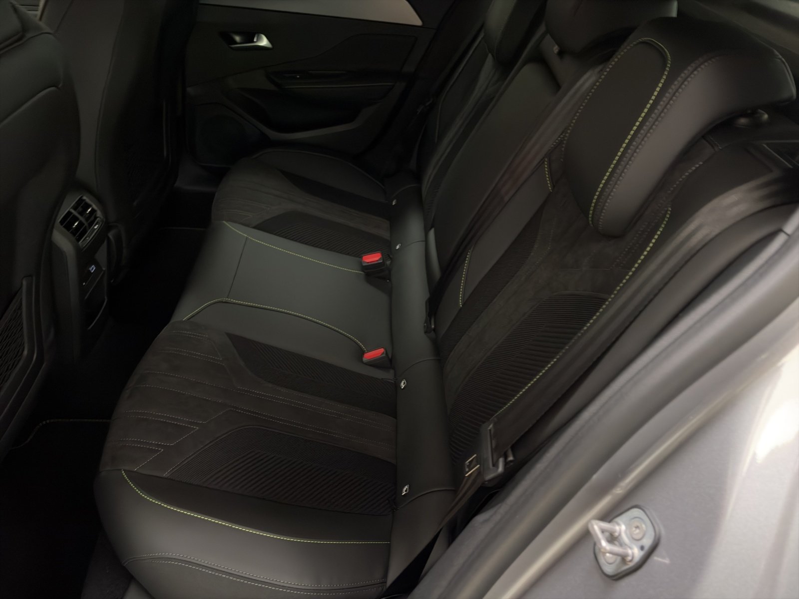 PEUGEOT 308 1.2 Hybrid GT, Essence, Voiture de démonstration, Automatique - 5
