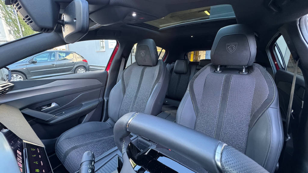 PEUGEOT 308 1.2 Hybrid GT, Hybride Léger Essence/Électricité, Voiture de démonstration, Automatique - 6