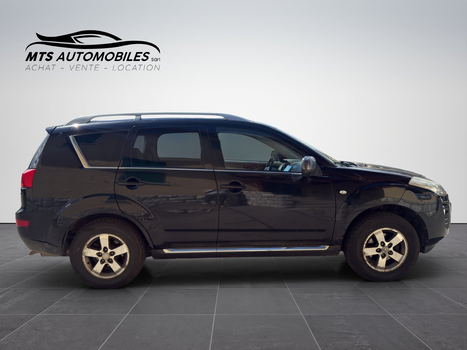 PEUGEOT 4007 2.2 HDi Platinum Edition, Diesel, Second hand / Used, Manual - 7