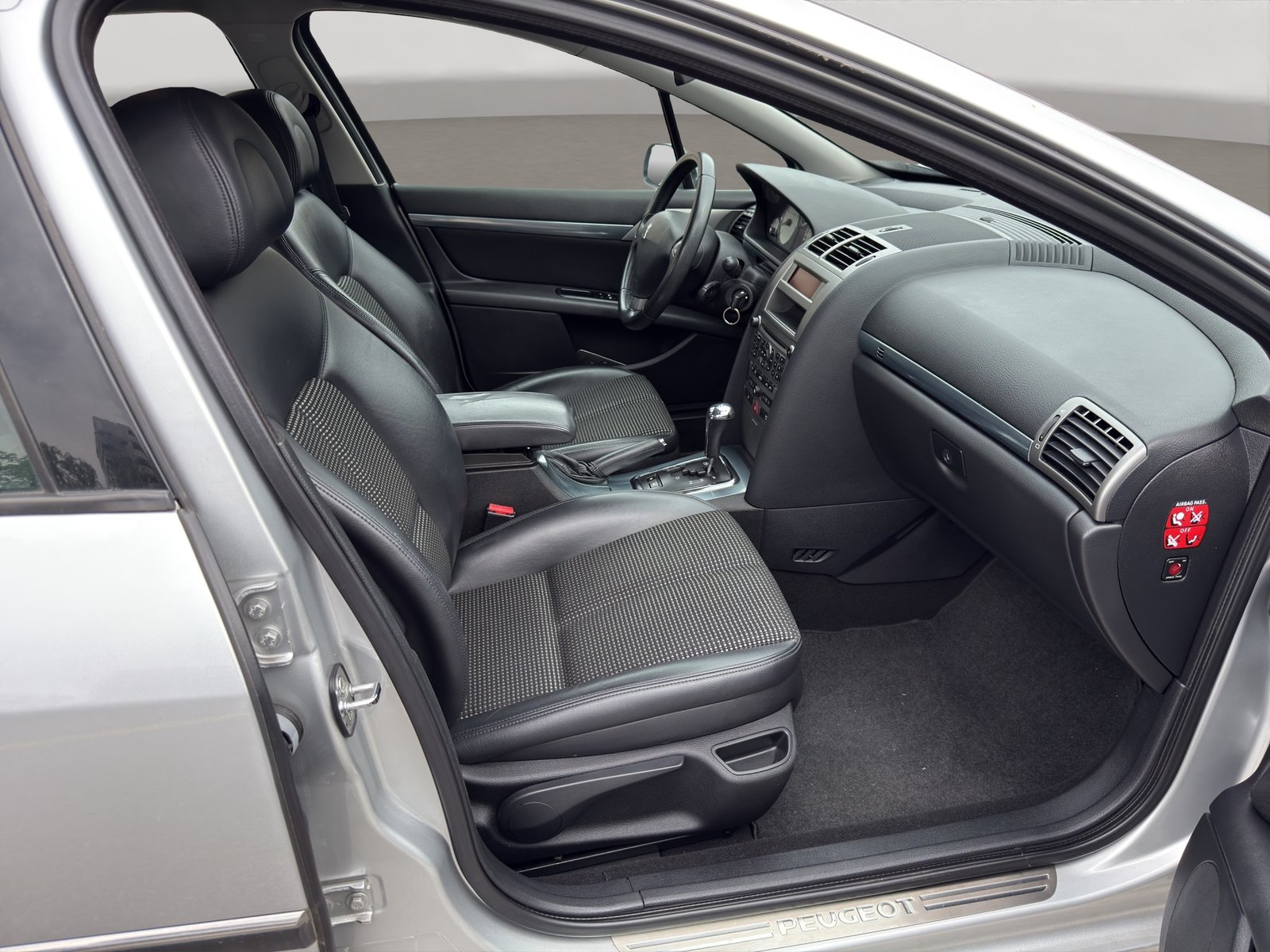 PEUGEOT 407 2.0 ST Dynamic, Benzin, Occasion / Gebraucht, Automatik - 4