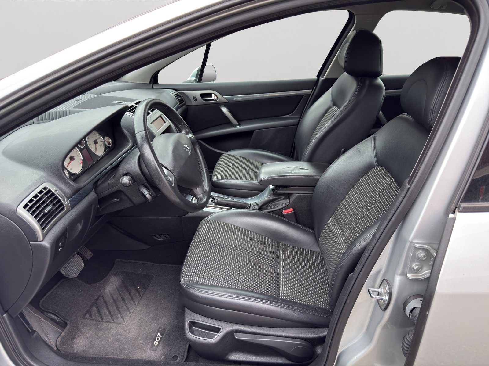 PEUGEOT 407 2.0 ST Dynamic, Benzin, Occasion / Gebraucht, Automatik - 5