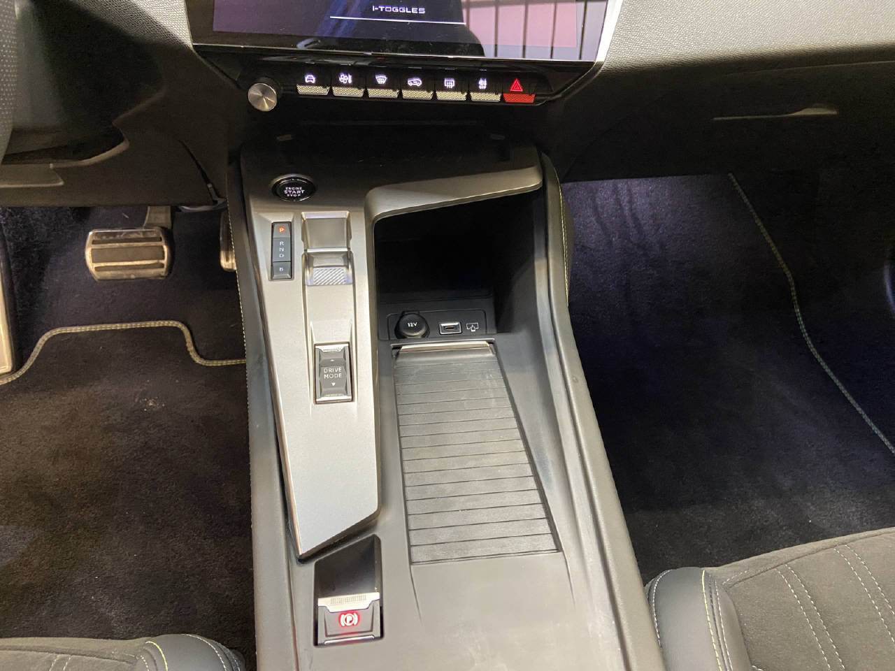 PEUGEOT 408 1.6 PHEV 180 GT, Plug-in-Hybrid Benzina/Elettrica, Occasioni / Usate, Automatico - 7