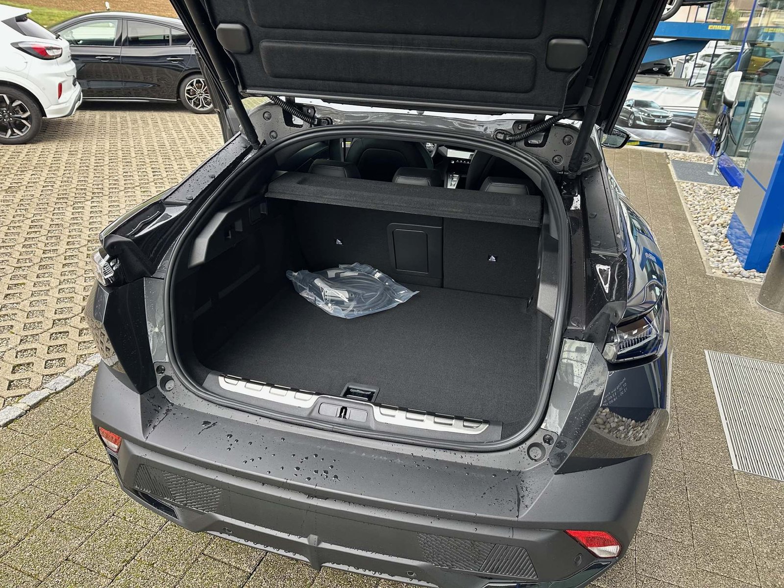 PEUGEOT 408 1.6 PHEV 225 GT, Plug-in-Hybrid Petrol/Electric, Second hand / Used, Automatic - 6