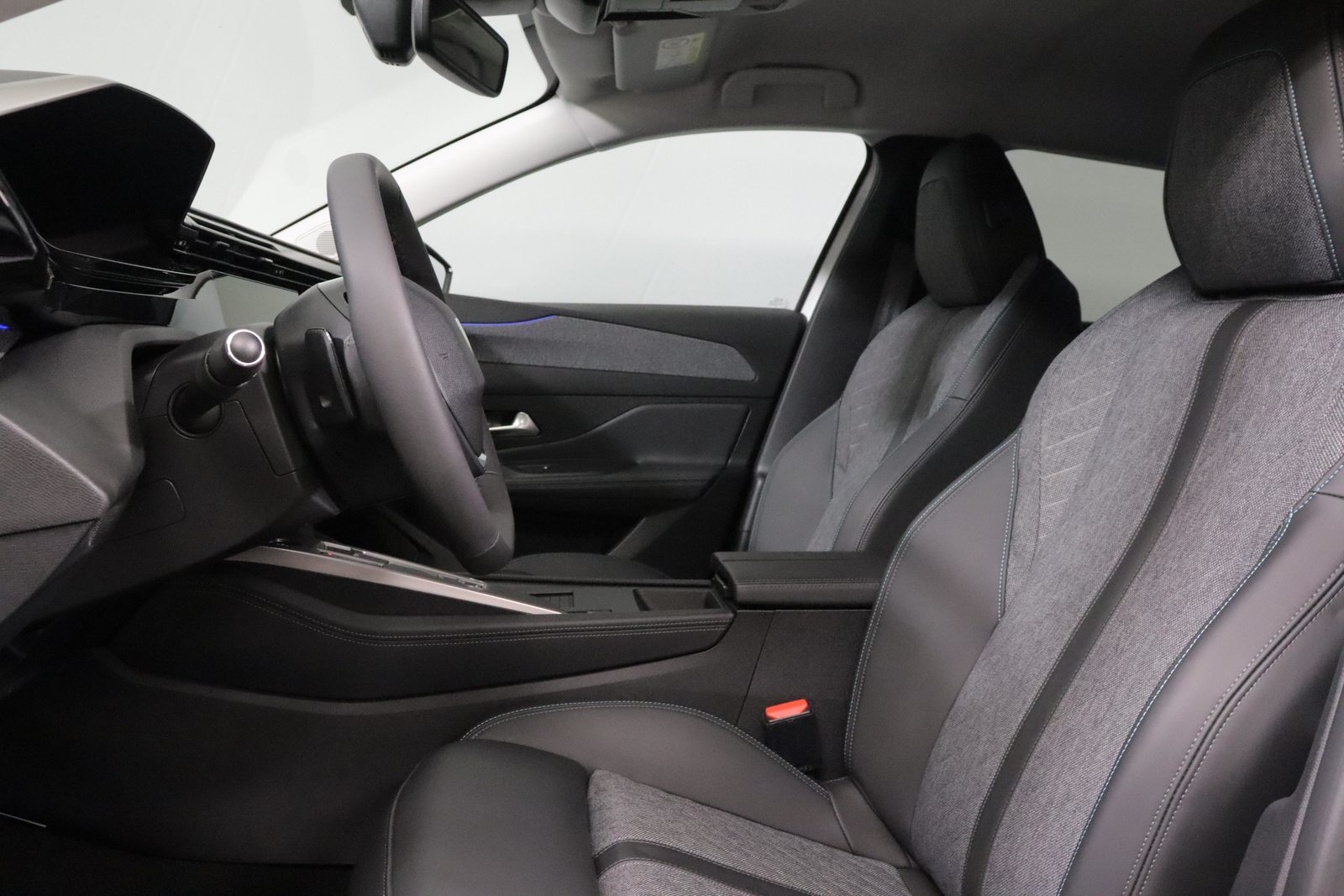 PEUGEOT 408 1.6 PHEV 225 Allure Pack, Hybride Rechargeable Essence/Électricité, Occasion / Utilisé, Automatique - 5