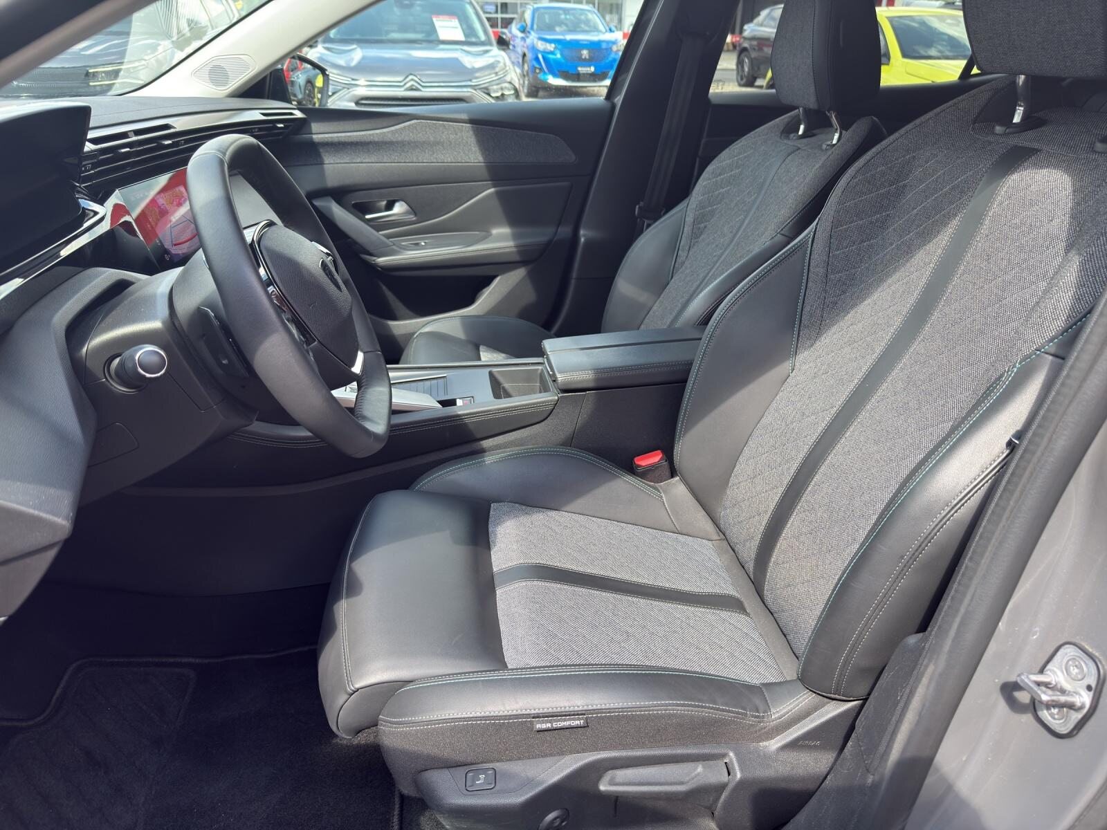 PEUGEOT 408 1.6 PHEV 180 Allure Pack, Plug-in-Hybrid Petrol/Electric, Second hand / Used, Automatic - 5