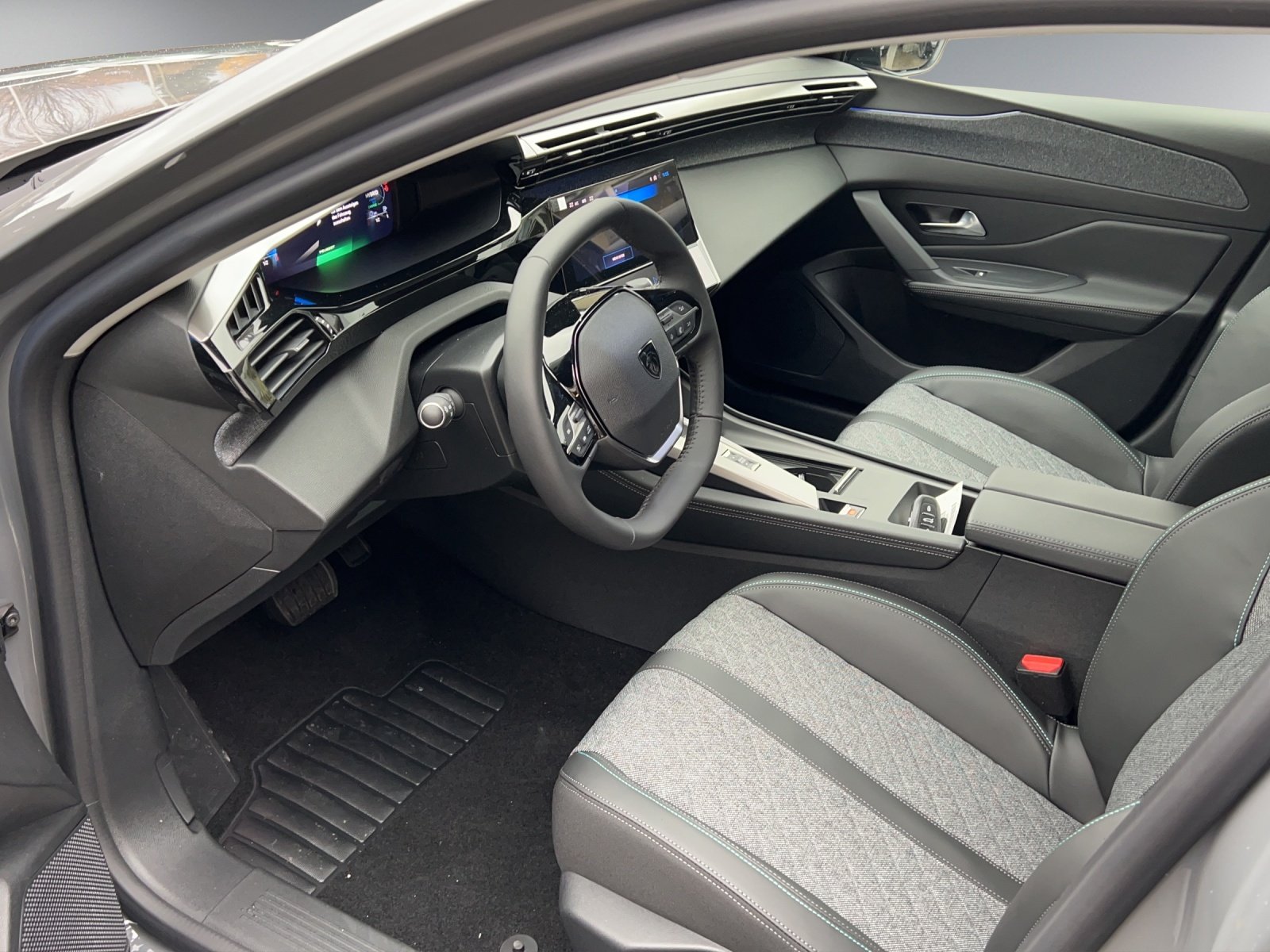 PEUGEOT 408 1.6 PHEV 180 Allure Pack, Hybride Intégral Essence/Électricité, Voiture de démonstration, Automatique - 4