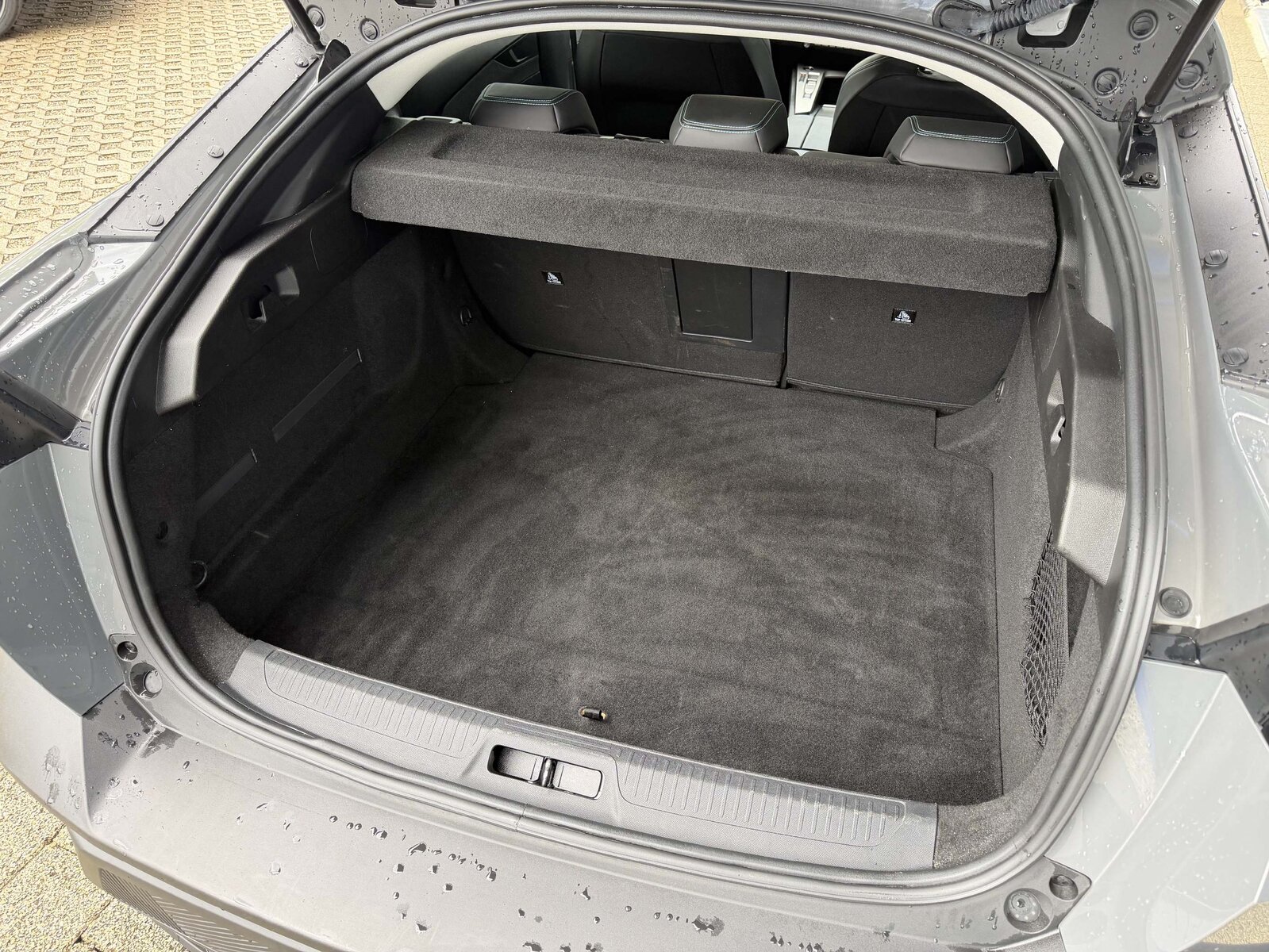 PEUGEOT 408 1.2 Hybrid Allure *5 Jahre Garantie*, Mild-Hybrid Benzin/Elektro, Vorführwagen, Automatik - 5