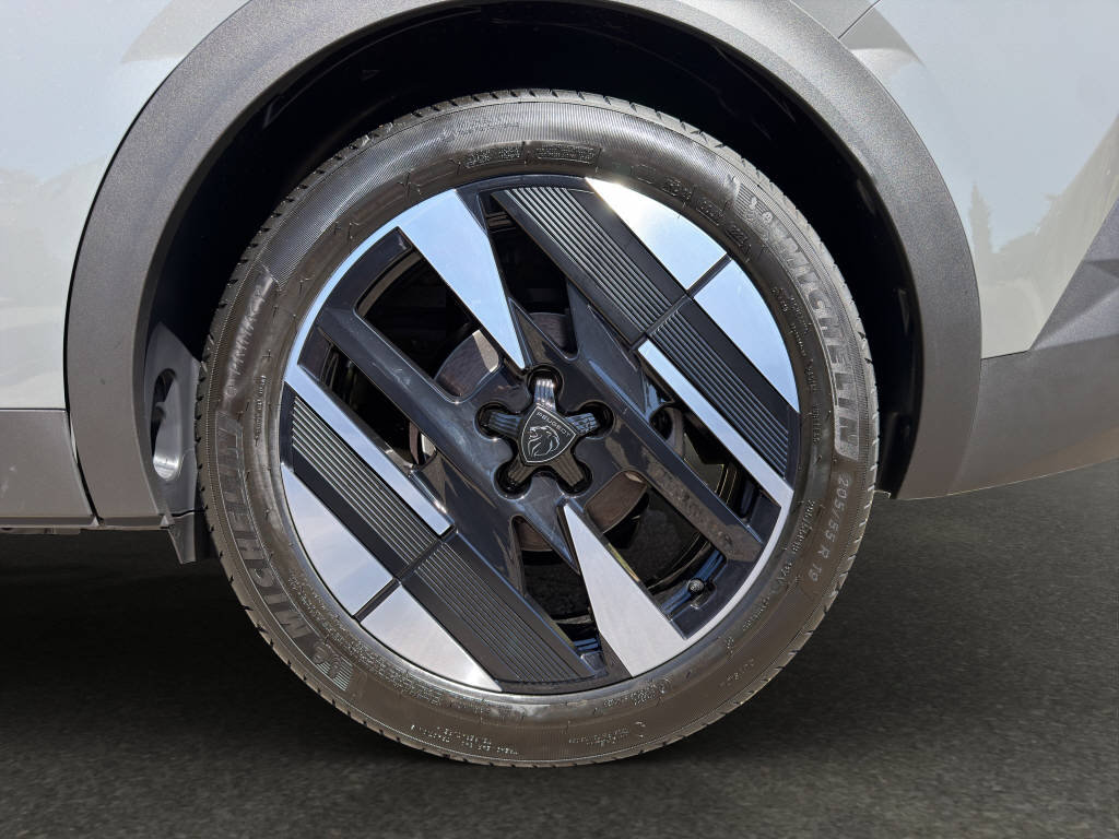 PEUGEOT 408 1.2 Hybrid GT Exclusive, Mild-Hybrid Petrol/Electric, Ex-demonstrator, Automatic - 5