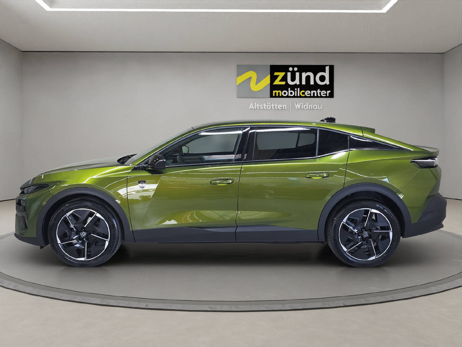 PEUGEOT E-408 GT Exclusive, Elektro, Vorführwagen, Automatik - 2