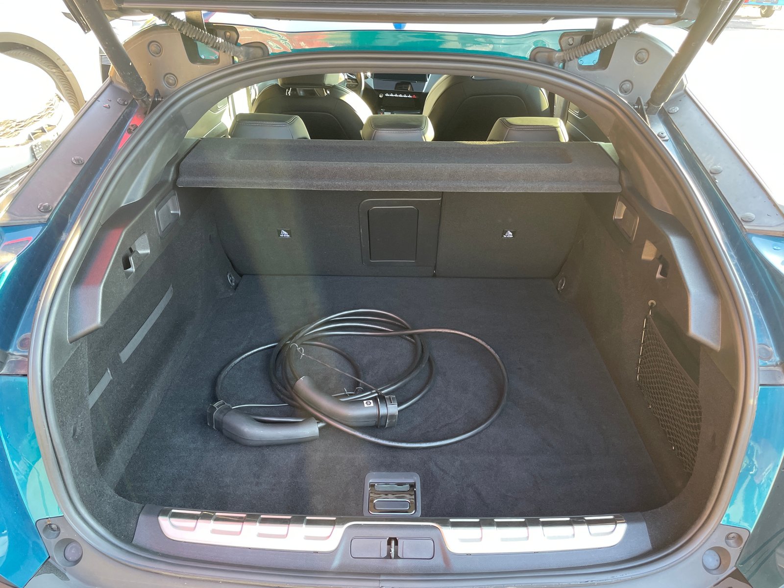 PEUGEOT 408 1.6 PHEV 225 GT, Plug-in-Hybrid Petrol/Electric, Second hand / Used, Automatic - 6