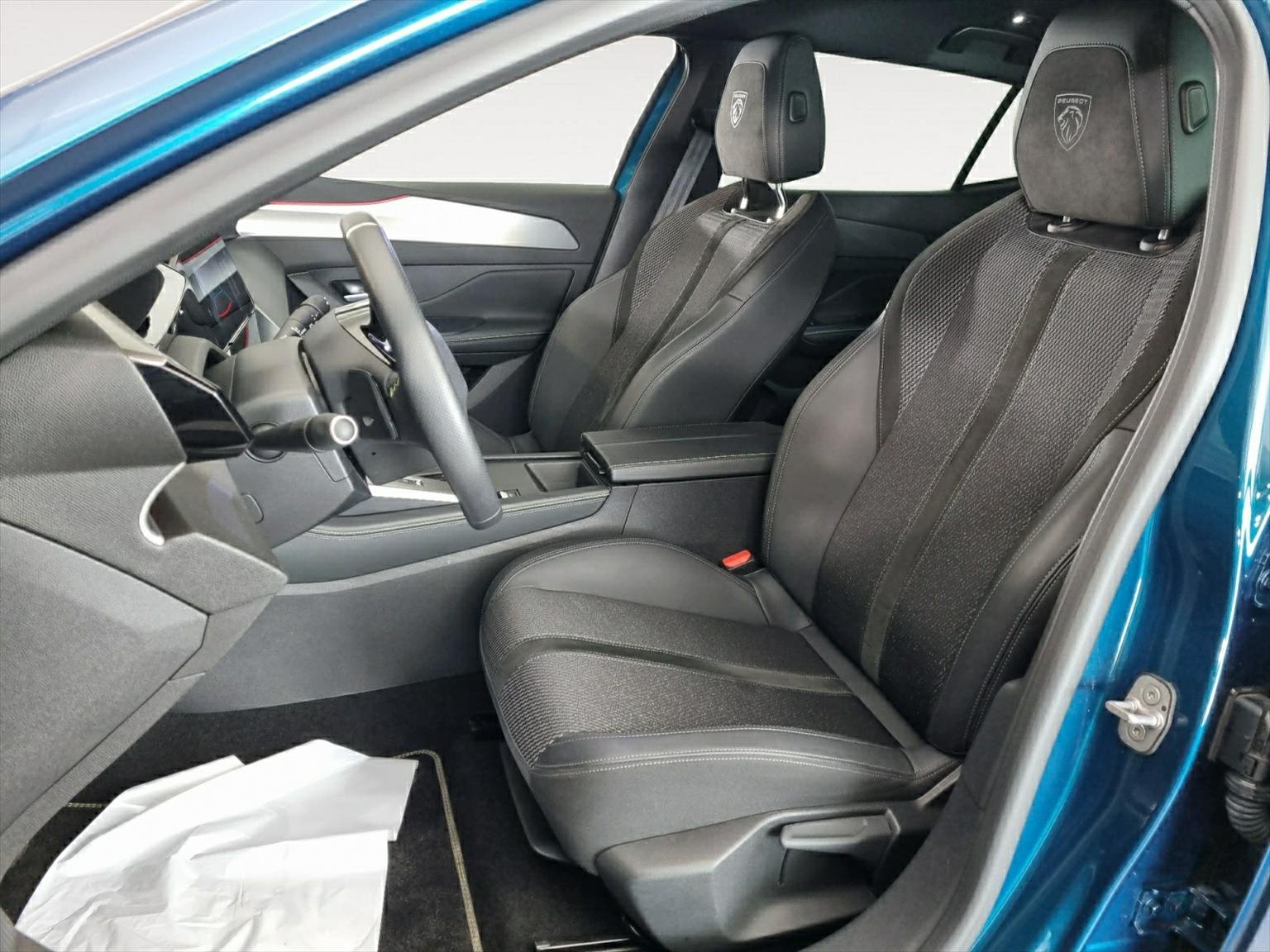PEUGEOT 408 1.6 PHEV 225 GT, Plug-in-Hybrid Benzin/Elektro, Occasion / Gebraucht, Automatik - 5