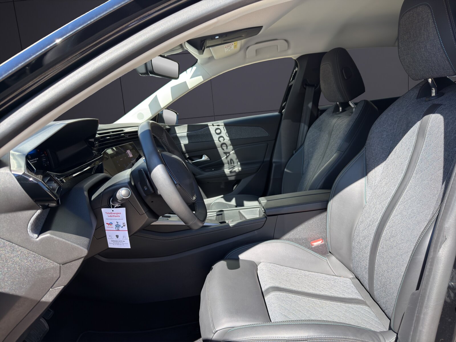 PEUGEOT 408 1.6 PHEV Allure Pack, Plug-in-Hybrid Petrol/Electric, Second hand / Used, Automatic - 6