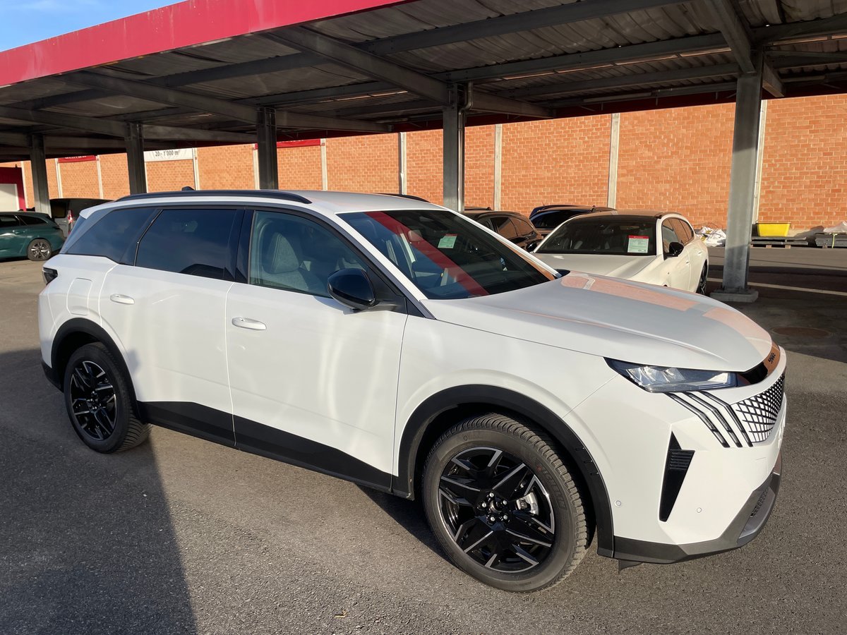 PEUGEOT 5008 145 Hybrid e-DCS6 Allure Premium
