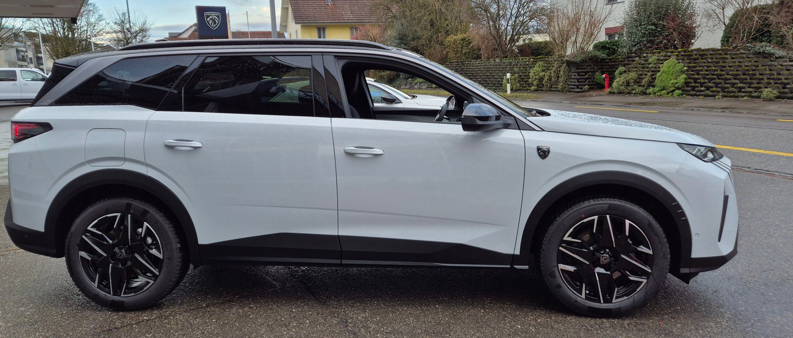 PEUGEOT 5008 210 73kWh GT Exclusive / Helvetia, Elektro, Neuwagen, Automatik - 5