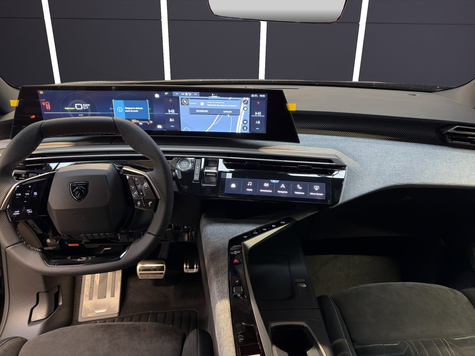 PEUGEOT 5008 1.6 PHEV GT, Plug-in-Hybrid Petrol/Electric, New car, Automatic - 7