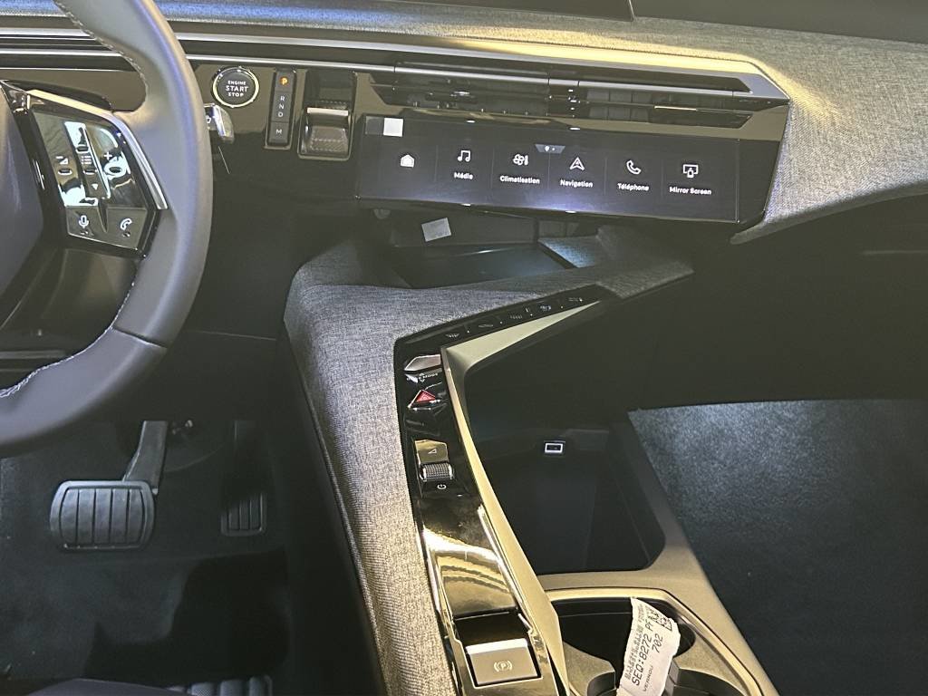 PEUGEOT 5008 145 Hybrid e-DCS6 Allure Premium, Essence, Voiture de démonstration, Automatique - 7
