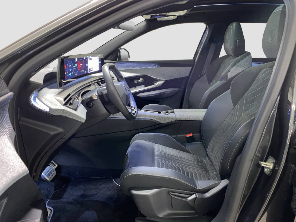 PEUGEOT 5008 1.6 PHEV GT, Plug-in-Hybrid Petrol/Electric, Pre-registered new car, Automatic - 6