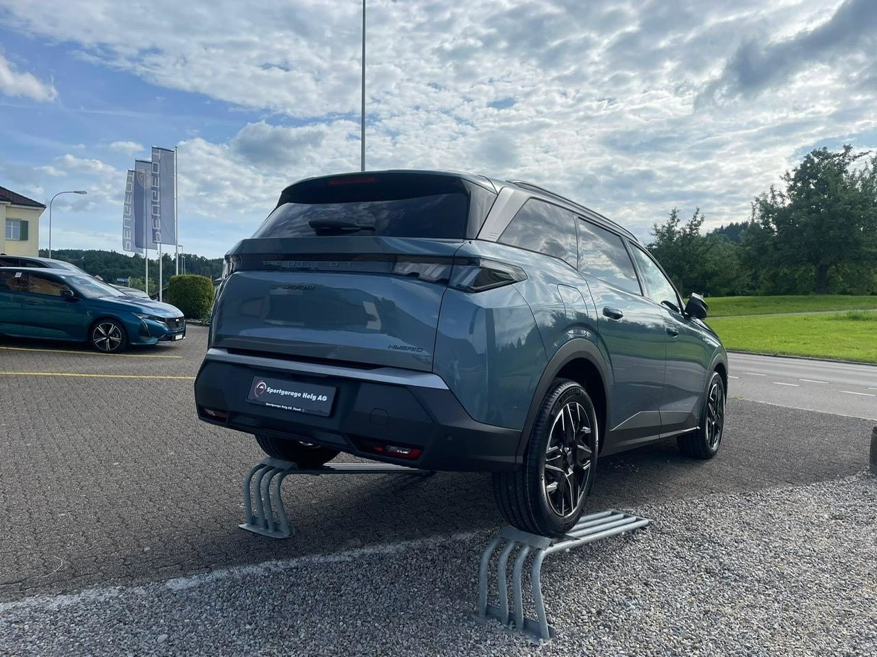 PEUGEOT 5008 1.2 Hybrid Allure Premium, Hybride Léger Essence/Électricité, Voiture nouvelle, Automatique - 4