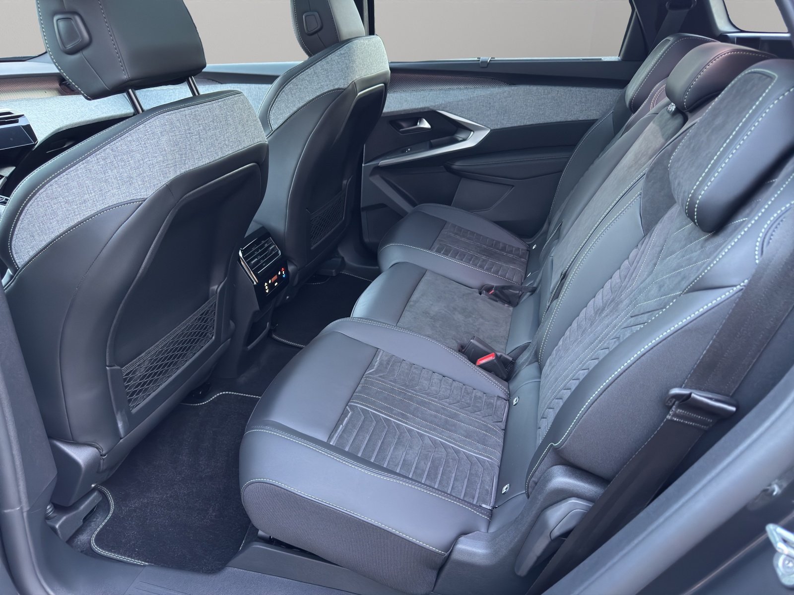 PEUGEOT 5008 e-Launch Edition AWD, Elektro, Neuwagen, Automatik - 5