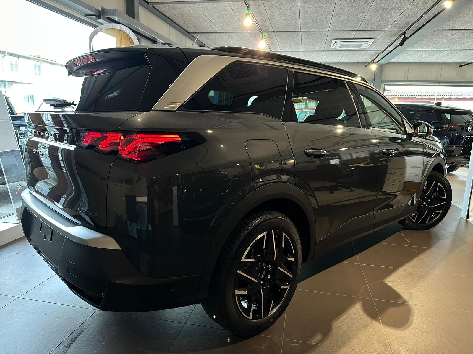PEUGEOT 5008 1.2 Hybrid GT, Mild-Hybrid Petrol/Electric, New car, Automatic - 4