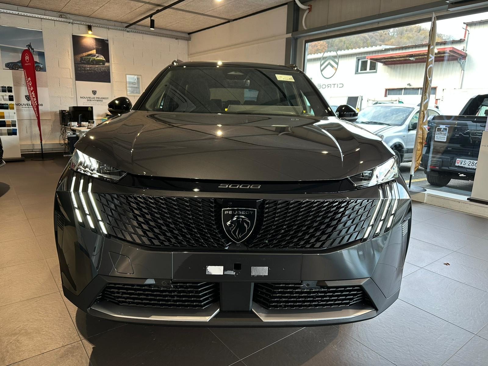 PEUGEOT 5008 1.2 Hybrid GT, Mild-Hybrid Petrol/Electric, New car, Automatic - 6