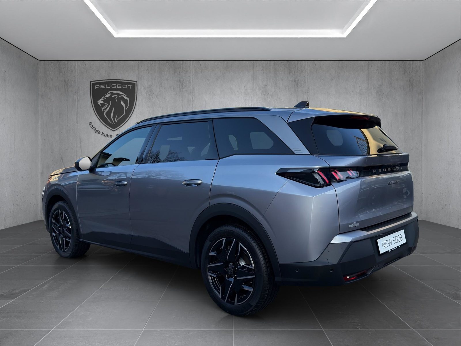 PEUGEOT 5008 1.2 Hybrid Allure Premium, Mild-Hybrid Petrol/Electric, New car, Automatic - 7