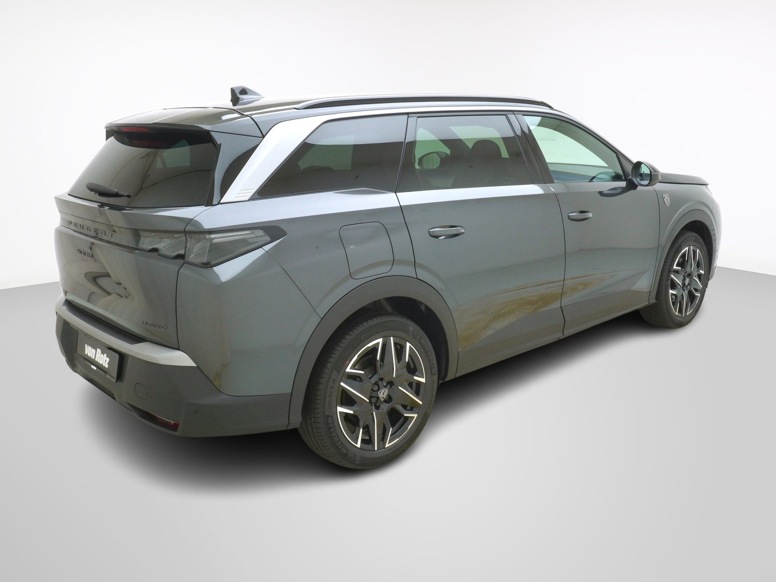 PEUGEOT 5008 1.2 Hybrid GT 7Plätzer, Full-Hybrid Petrol/Electric, New car, Automatic - 5