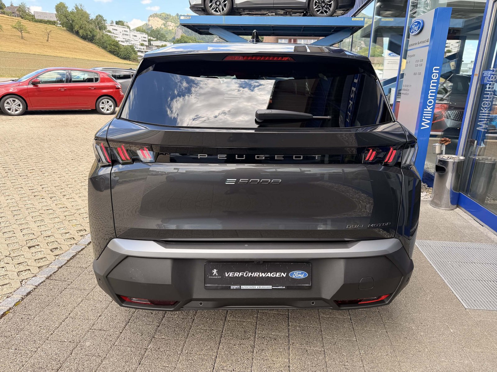 PEUGEOT 5008 e-Allure Premium AWD, Elettrica, Auto nuove, Automatico - 6
