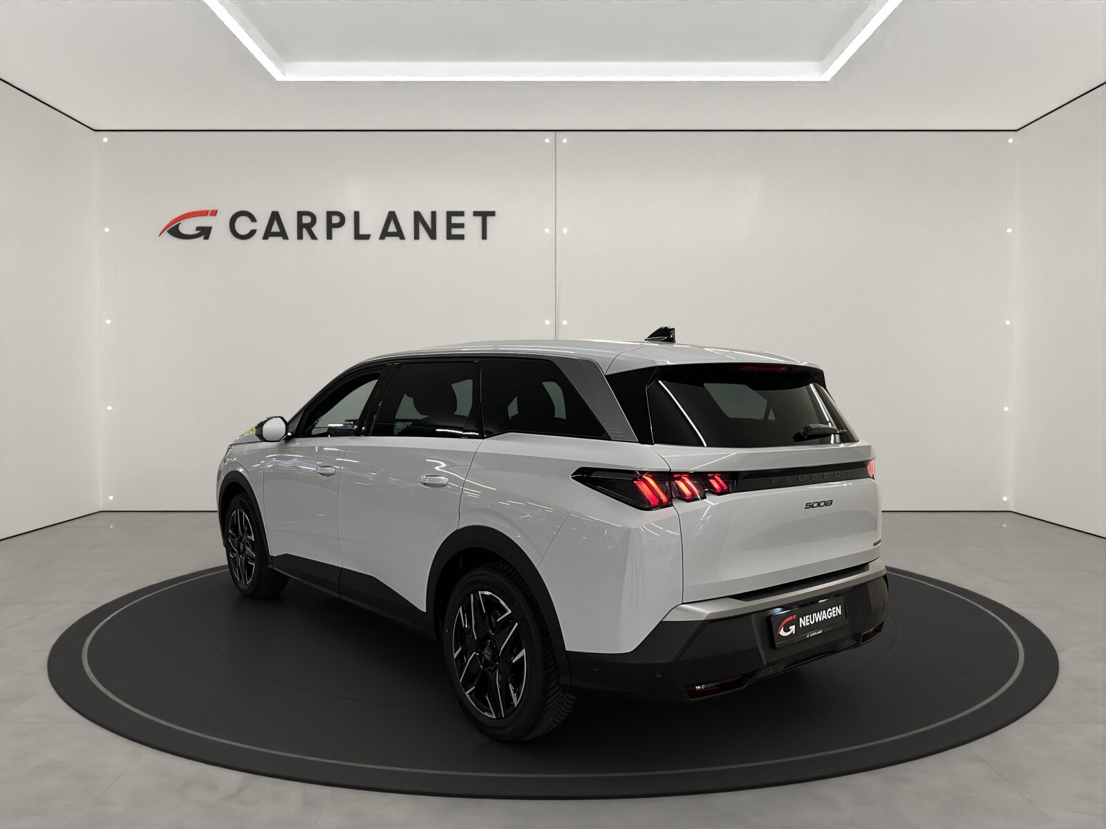 PEUGEOT 5008 1.2 Hybrid Allure Premium, Mild-Hybrid Petrol/Electric, New car, Automatic - 4