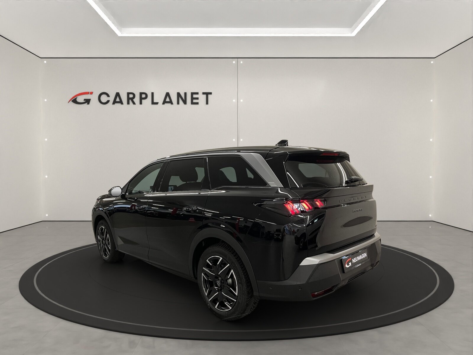 PEUGEOT 5008 1.2 Hybrid Allure Premium, Mild-Hybrid Petrol/Electric, New car, Automatic - 4