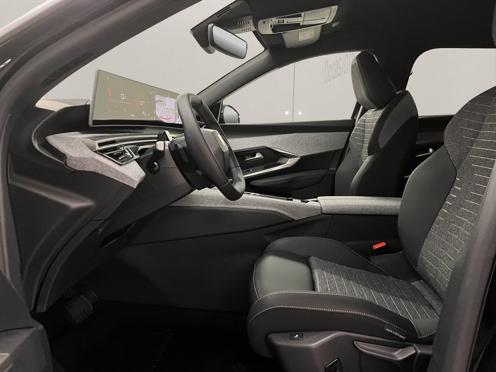 PEUGEOT 5008 1.2 Hybrid Allure Premium, Mild-Hybrid Petrol/Electric, New car, Automatic - 7