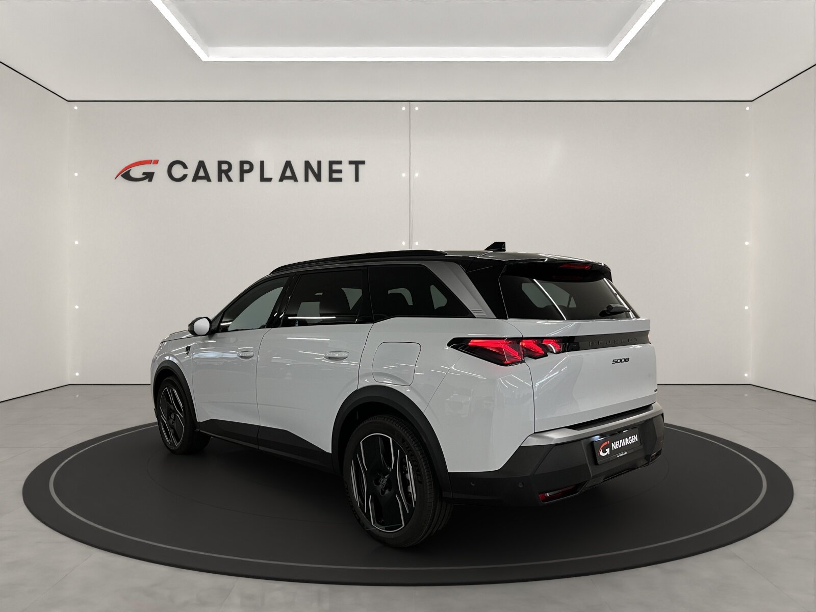 PEUGEOT 5008 1.2 Hybrid GT Exclusive, Mild-Hybrid Petrol/Electric, New car, Automatic - 4