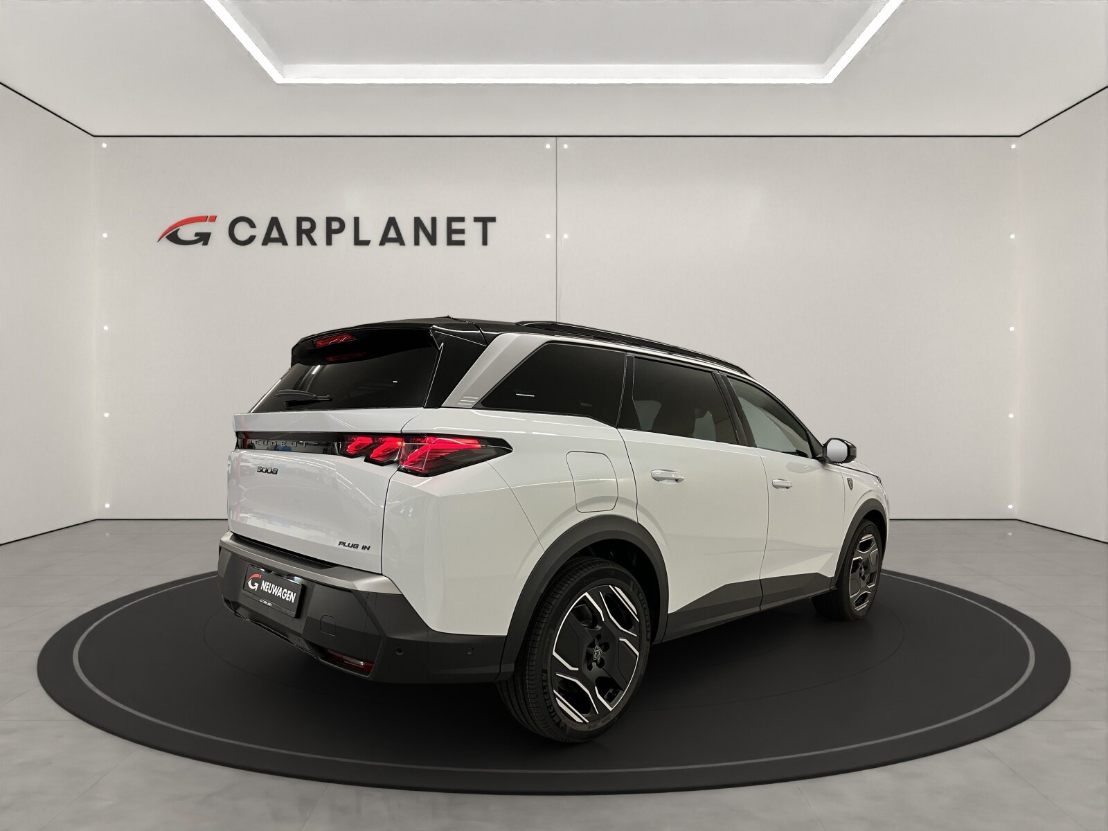 PEUGEOT 5008 1.2 Hybrid GT Exclusive, Mild-Hybrid Petrol/Electric, New car, Automatic - 5