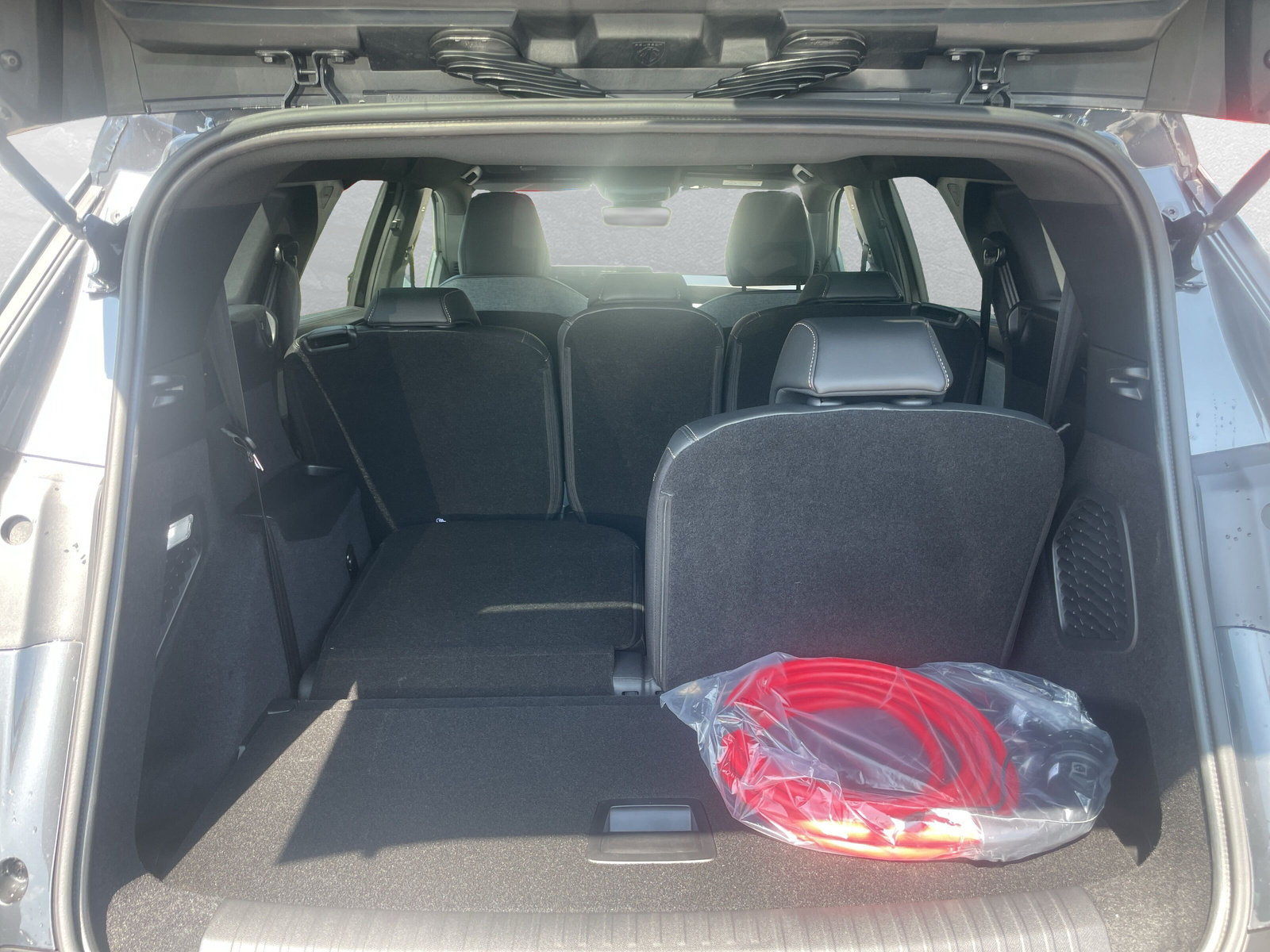 PEUGEOT 5008 e-Allure Premium AWD, Électrique, Voiture nouvelle, Automatique - 6
