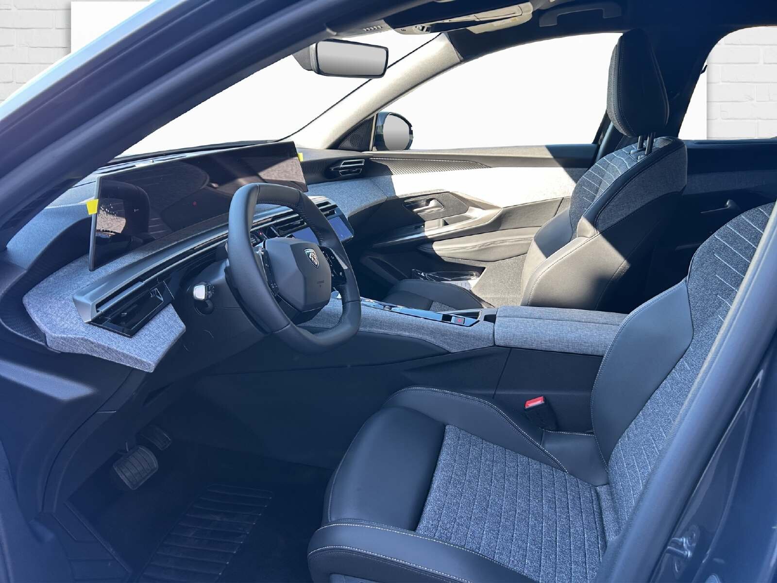 PEUGEOT 5008 1.2 Hybrid Allure Premium, Mild-Hybrid Petrol/Electric, New car, Automatic - 7