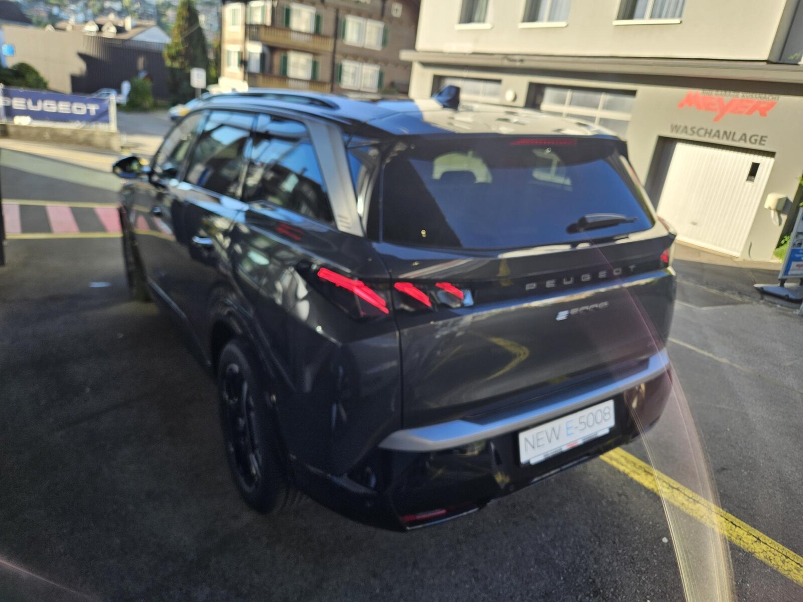 PEUGEOT 5008 e-Launch Edition AWD, Elektro, Neuwagen, Automatik - 4