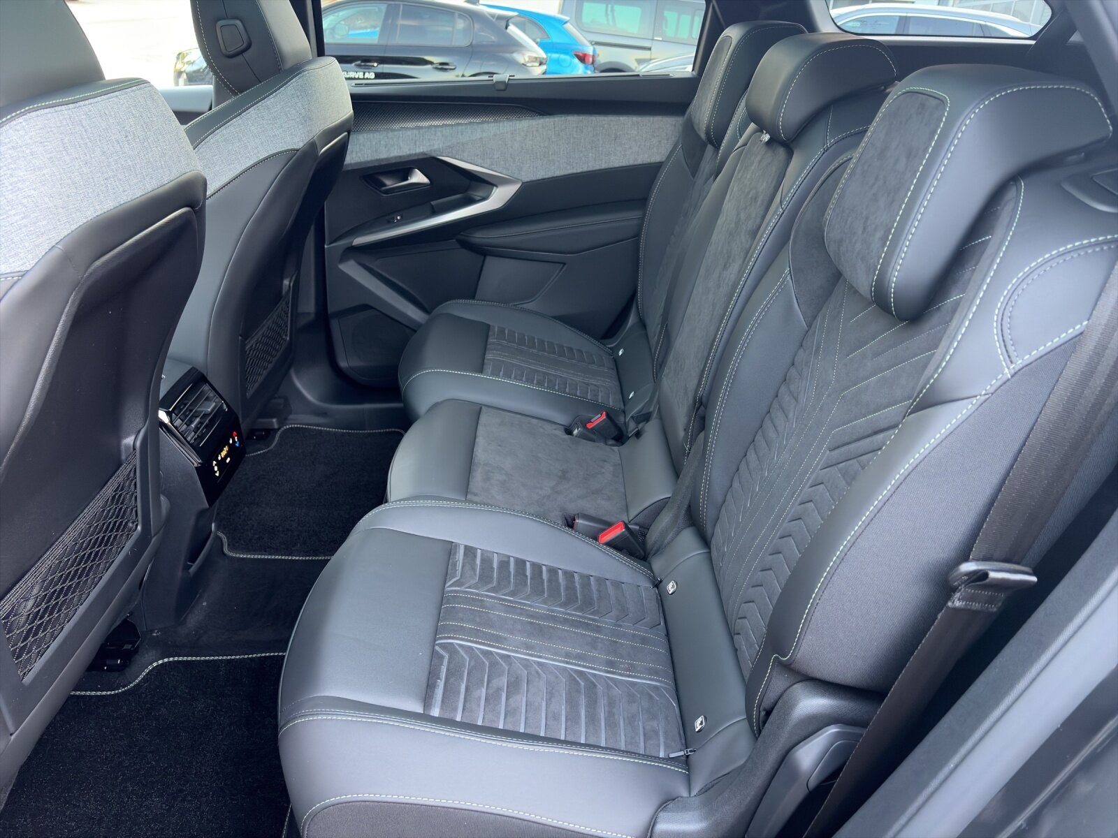 PEUGEOT 5008 long range e-GT, Électrique, Voiture nouvelle, Automatique - 5