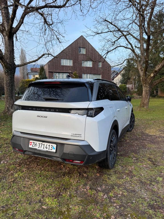 PEUGEOT 5008 1.2 Hybrid GT, Mild-Hybrid Petrol/Electric, New car, Automatic - 2