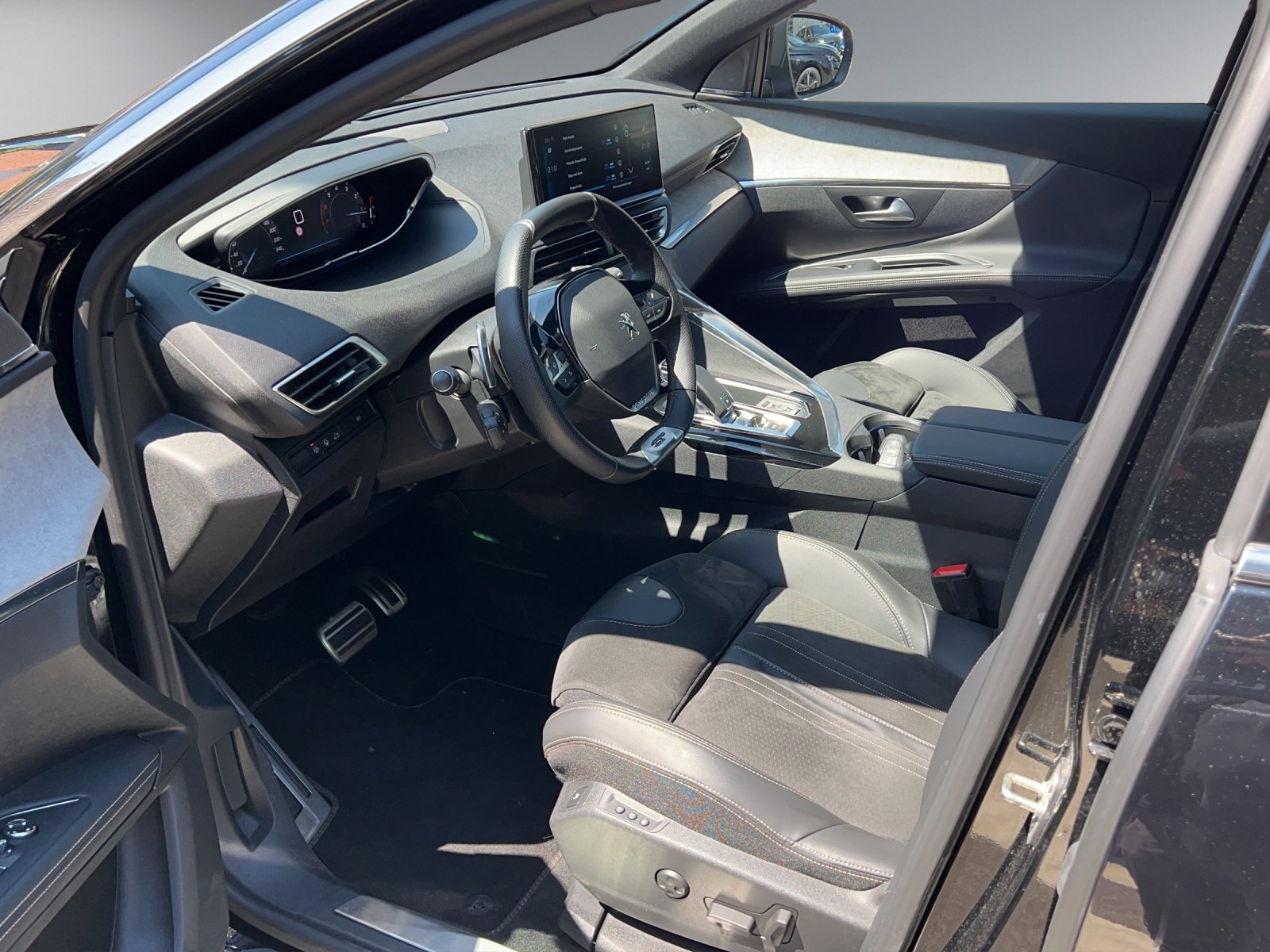 PEUGEOT 5008 1.6 PureTech GT Pack, Benzina, Occasioni / Usate, Automatico - 4