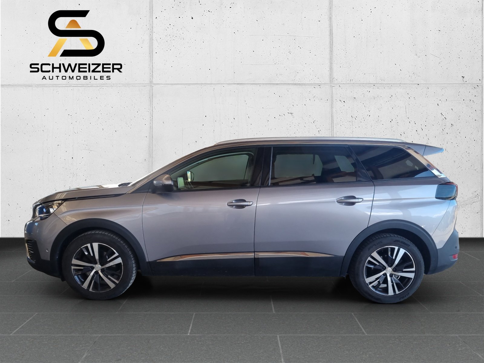 PEUGEOT 5008 1.2 Pure Tech Allure, Petrol, Second hand / Used, Manual - 4