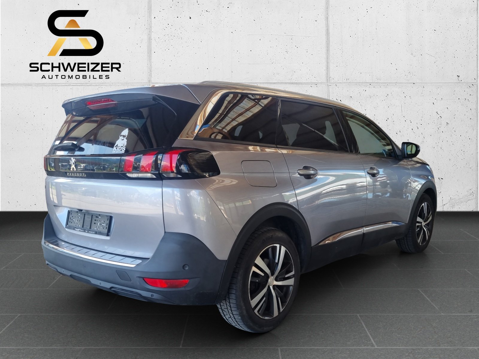 PEUGEOT 5008 1.2 Pure Tech Allure, Petrol, Second hand / Used, Manual - 7