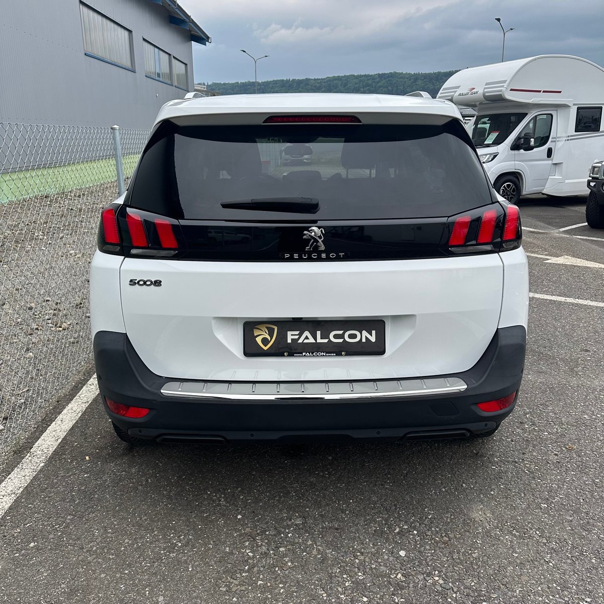 PEUGEOT 5008 1.2 Pure Tech Allure EAT, Essence, Occasion / Utilisé, Automatique - 6