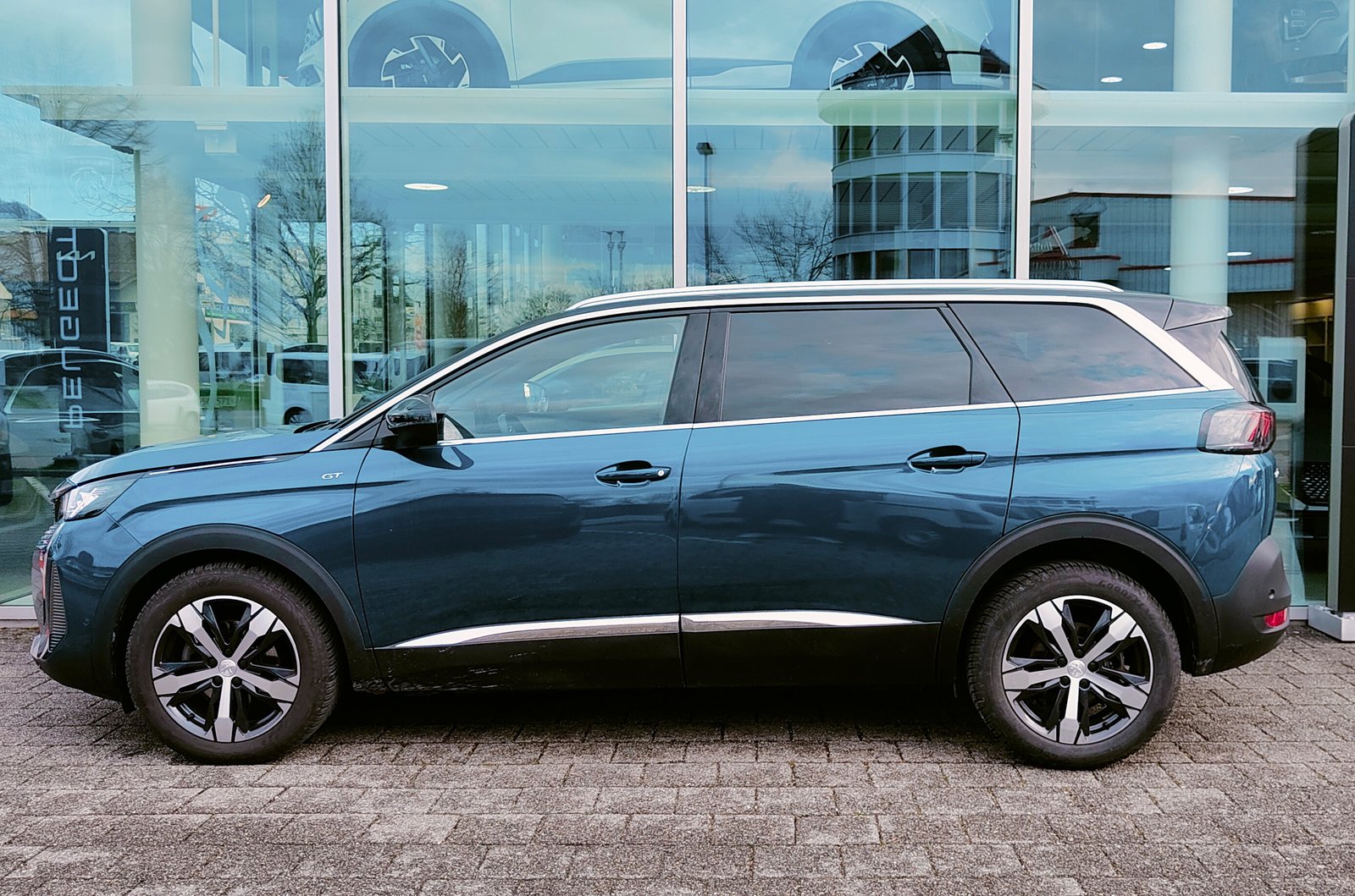 PEUGEOT 5008 1.6 Pure Tech GT Pack EAT8, Essence, Occasion / Utilisé, Automatique - 2