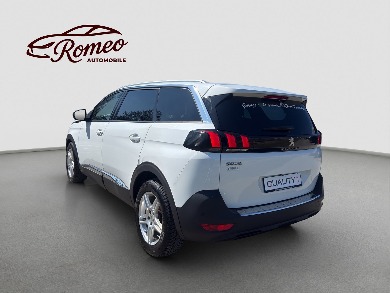 PEUGEOT 5008 1.2 Pure Tech Allure ** Frisch ab MFK ** 7-Plä, Petrol, Second hand / Used, Manual - 2