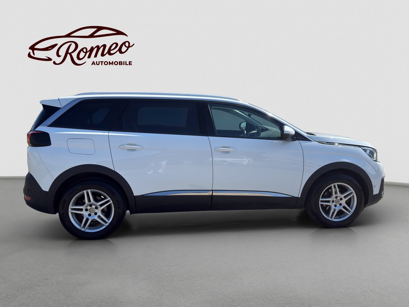 PEUGEOT 5008 1.2 Pure Tech Allure ** Frisch ab MFK ** 7-Plä, Petrol, Second hand / Used, Manual - 6