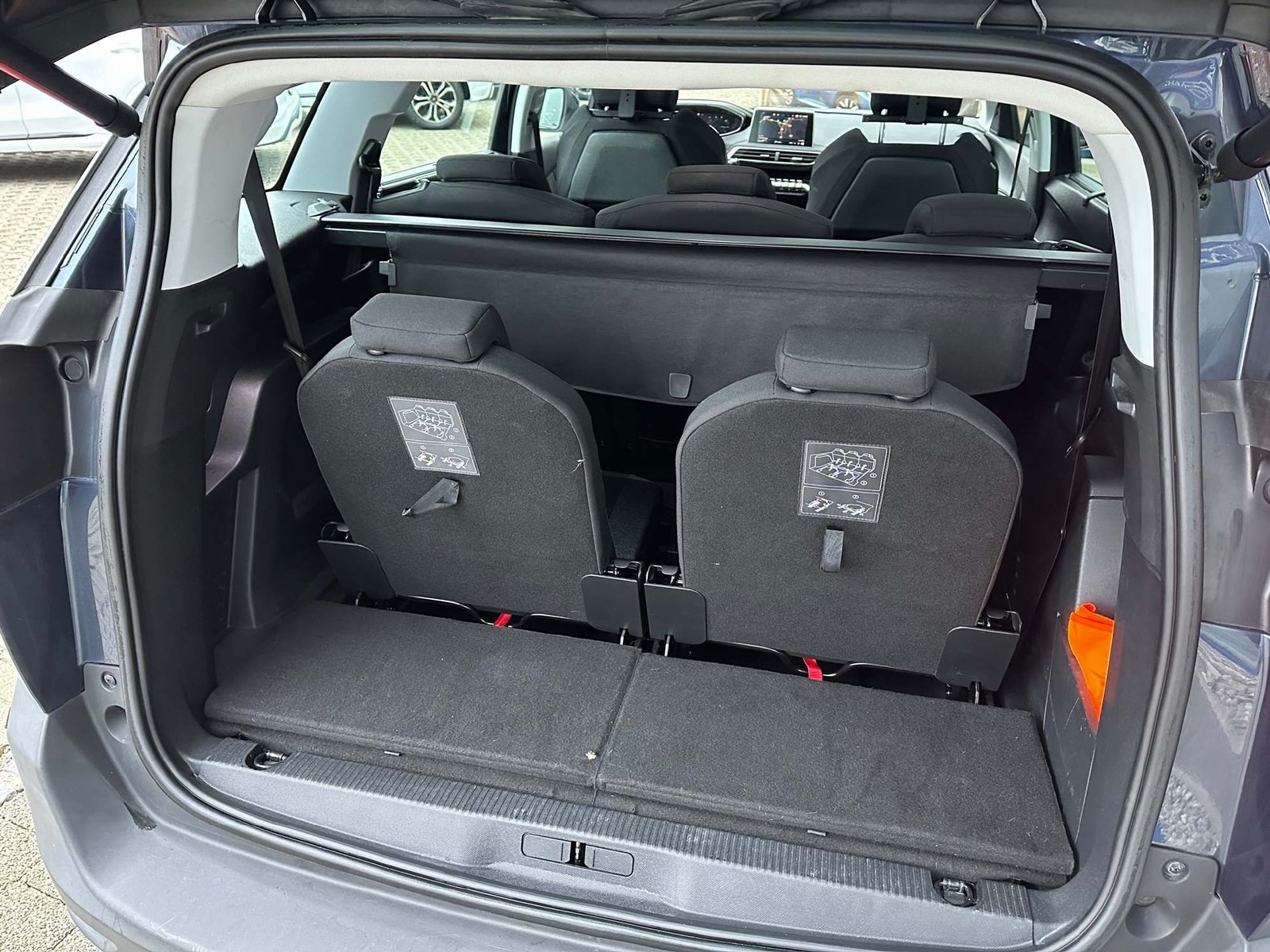 PEUGEOT 5008 1.5 BlueHDi Business Line, Diesel, Occasion / Utilisé, Automatique - 7