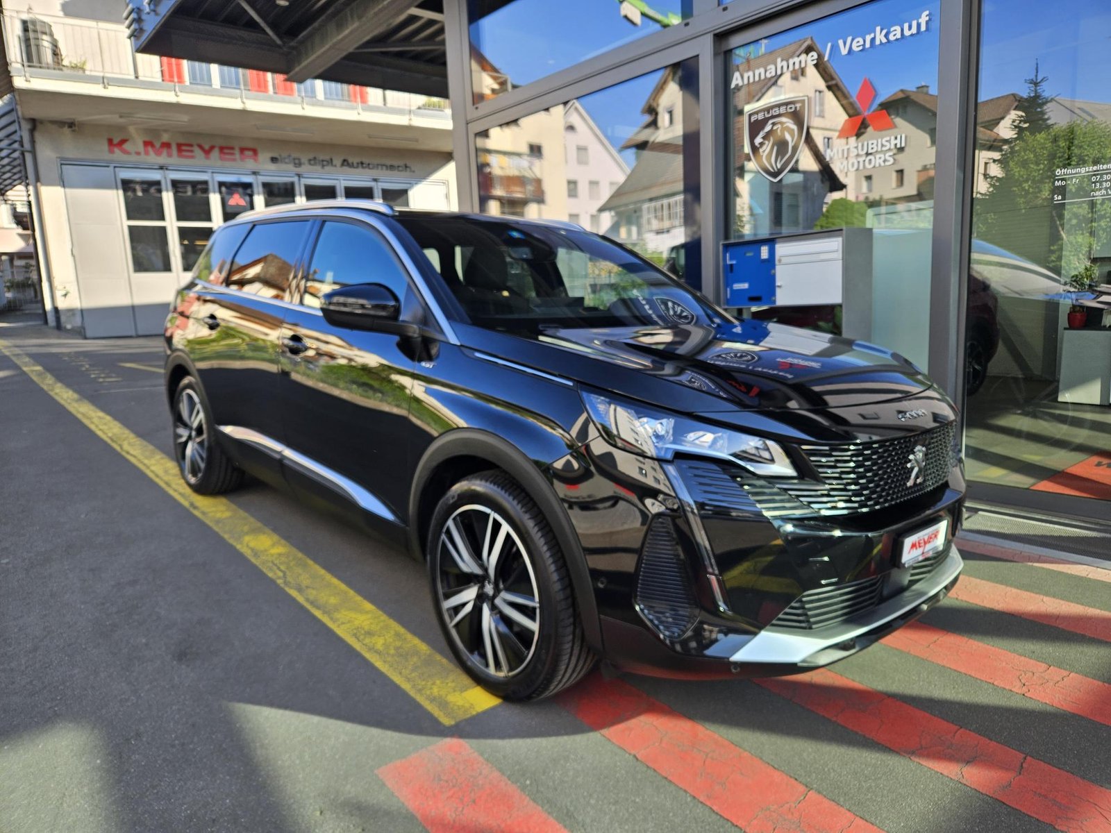 PEUGEOT 5008 1.5 BlueHDi GT Pack